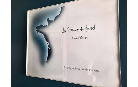 Exposition de photos sur les murs du club